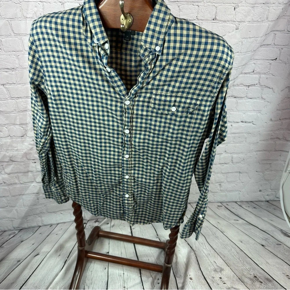 men's j. crew slim Shirt size medium